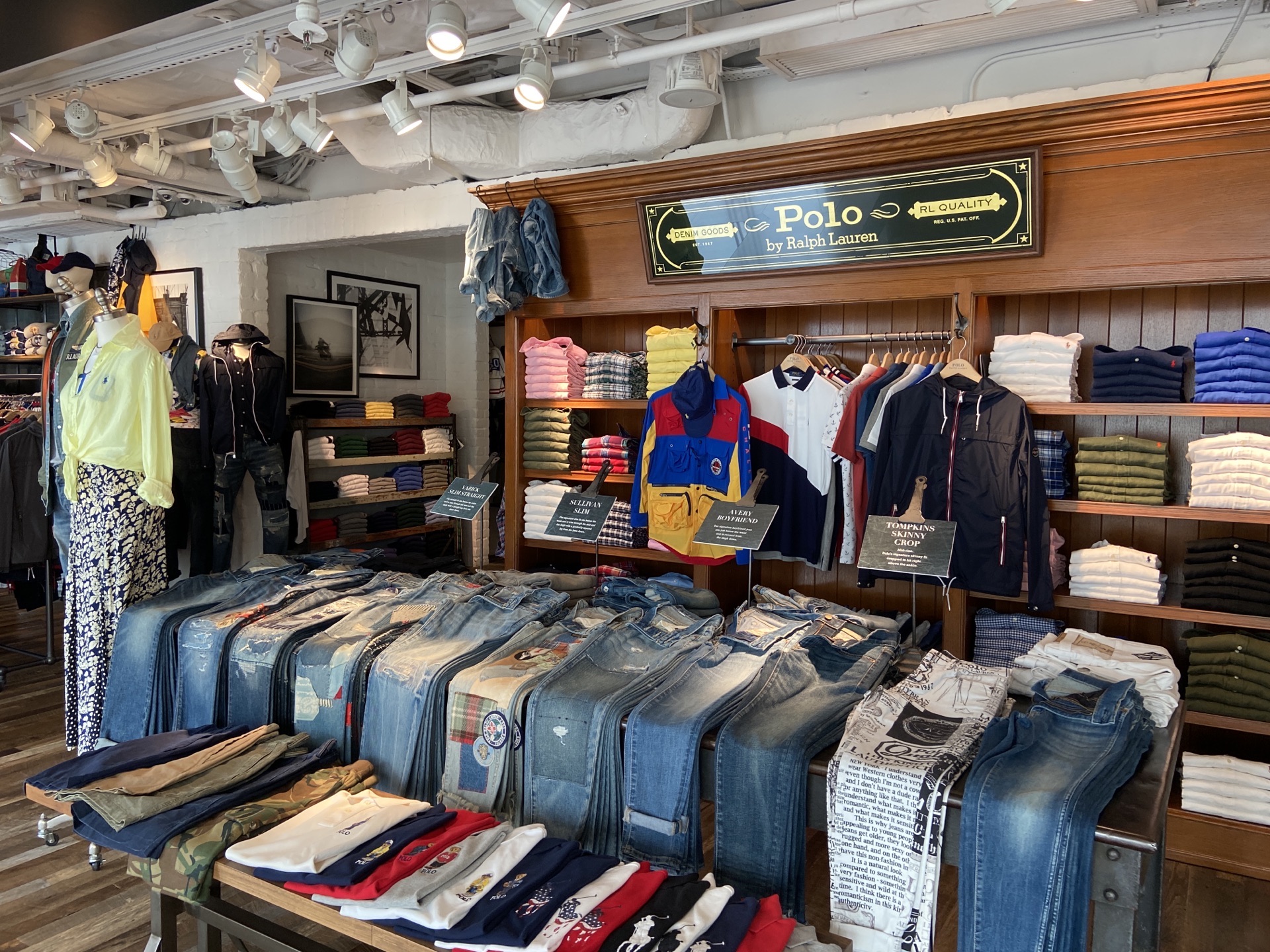 Polo Ralph Lauren（海港城店） travel guidebook –must visit attractions in Hong  Kong – Polo Ralph Lauren（海港城店） nearby recommendation – Trip.com