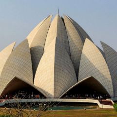 ニュー デリー ロータス寺院 評判 案内 トリップドットコム