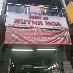 Bánh Mì Huynh Hoa User Photo