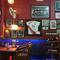 Jungle Burger Sports Bar & Bistro 여행 사진