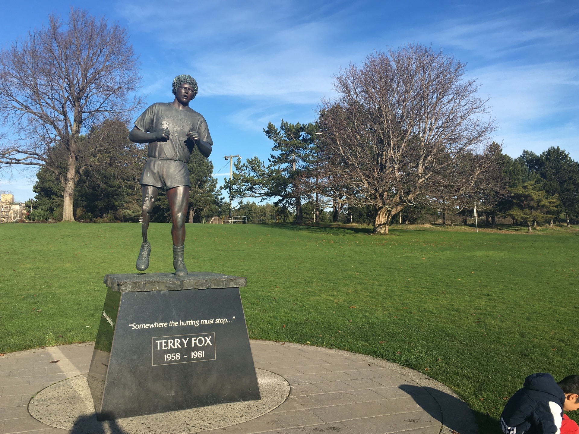 Terry Fox Statue 評判 案内 トリップドットコム