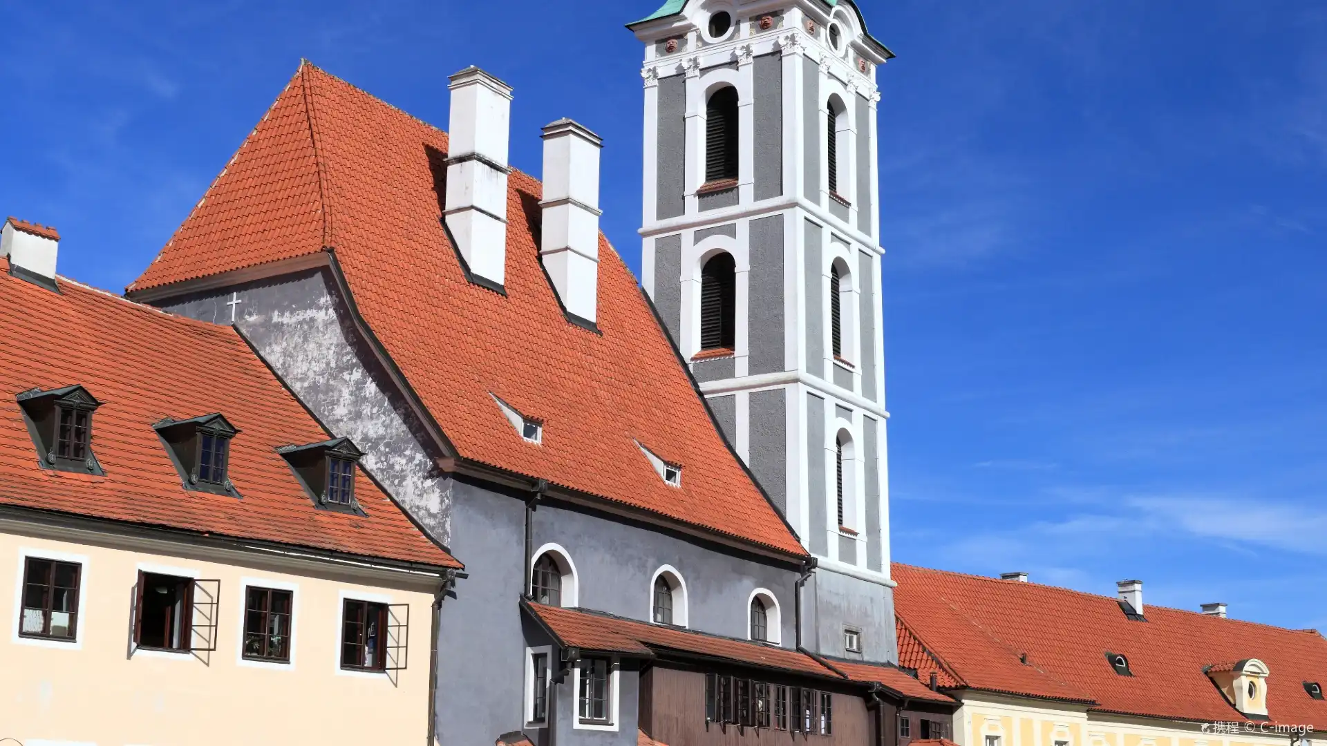 Church of St Jošt 주변 호텔