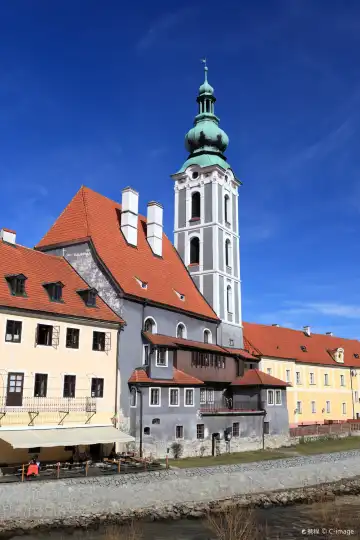 聖ヨシュト教会周辺のホテル