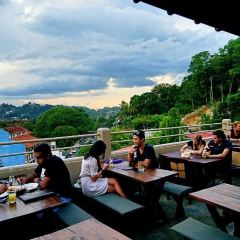 Slightly Chilled Lounge Bar (Bamboo Garden) User Photo