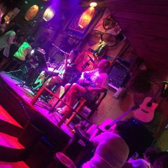 The balcony bar ảnh của người dùng