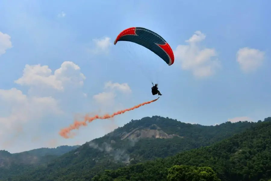 獅子峰滑翔傘飛行體驗