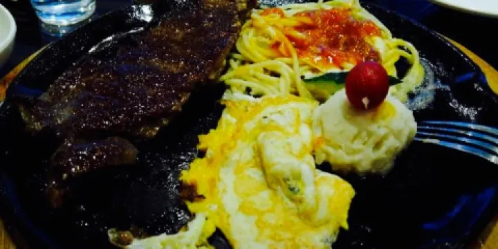 豪客來牛排（國際商品城店）