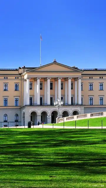 Hotels near The Royal Palace