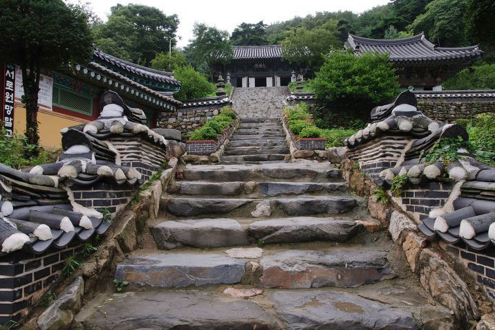 Seongnamsa Temple