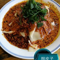 DACHUXIAOGUAN User Photo