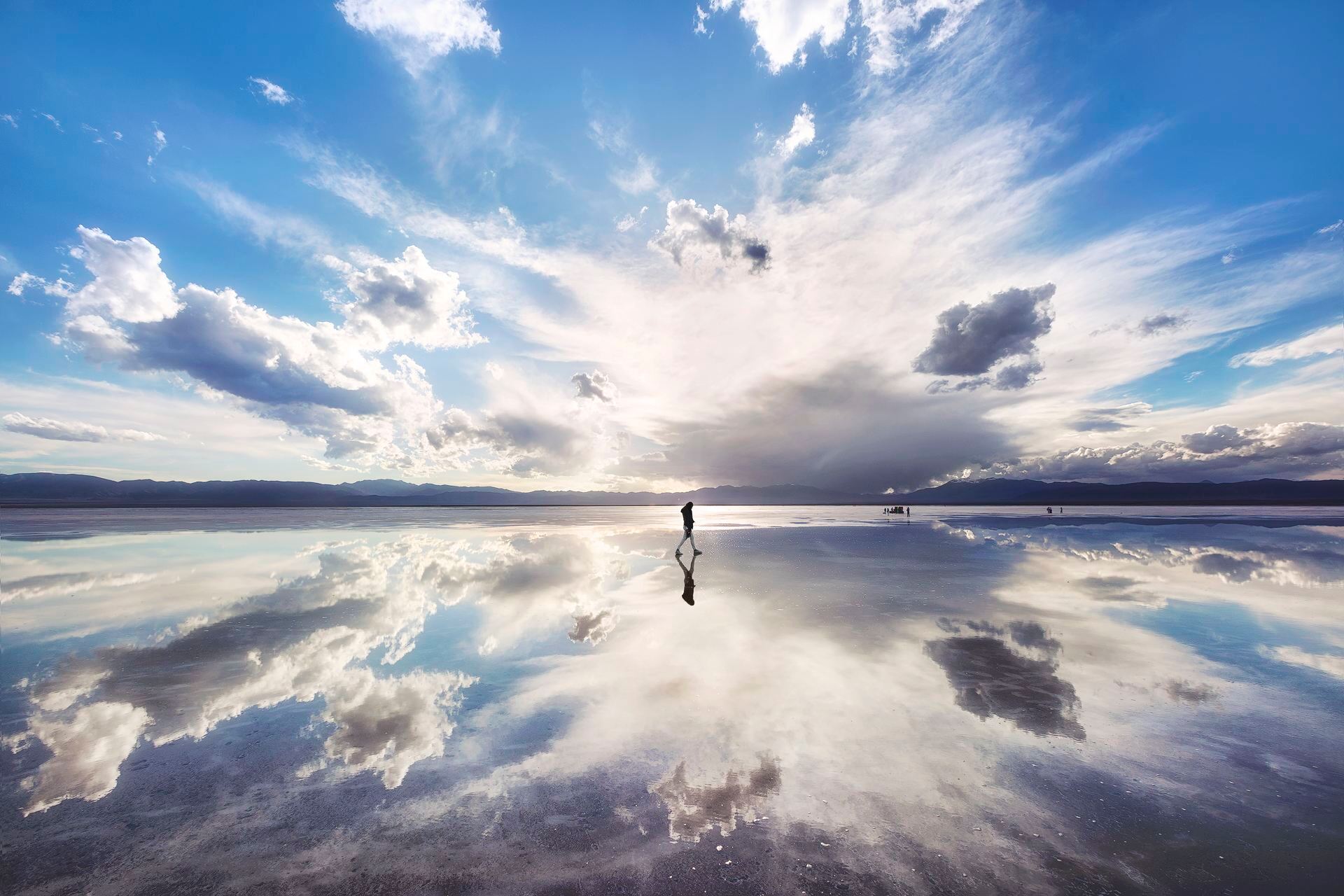 ทัวร์ 1 วัน มาเลเซีย สกายมิเรอร์ + ภูเขารอยัลภูมิงค์ + ให้อาหารนกอินทรี/หิ่งห้อย/น้ำตาแสงสีฟ้า