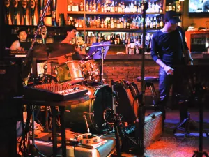 Full Moon Bar and Restaurant