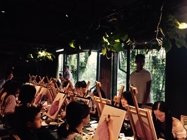 胡桃裡音樂酒館(集盒店)