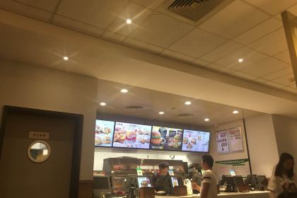 肯德基(梁金山湛广餐厅)