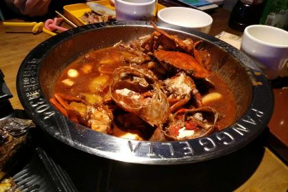胖哥俩肉蟹煲(东百元洪购物广场店)