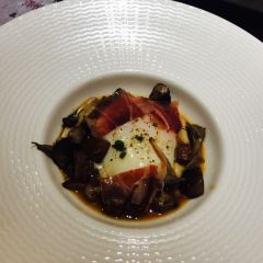 The V Modern Bistro 여행 사진