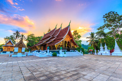การชมพระอาทิตย์ตกที่หลวงพระบาง