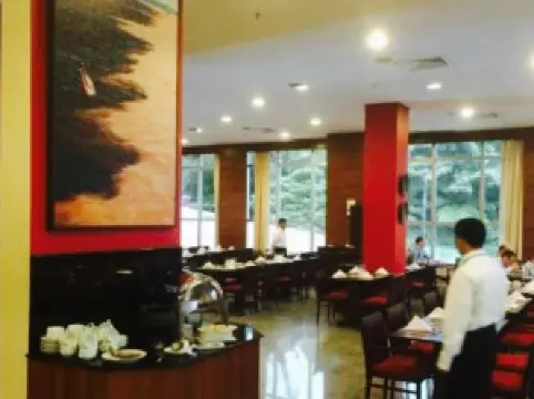 Restaurante Naia - Hotel Holiday Inn