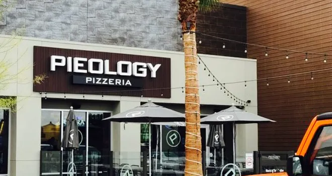 Pieology Pizzeria, Rancho Mirage, CA