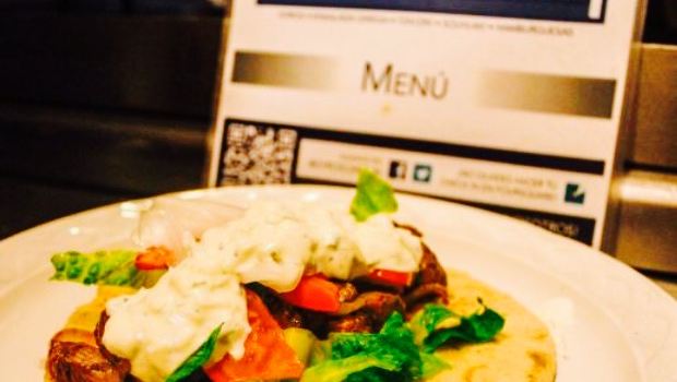 Acroyali Gyros
