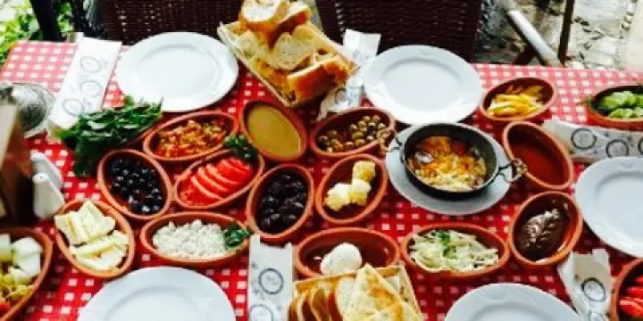 Sirince ZEUS Cafe & Restaurant & Wine House