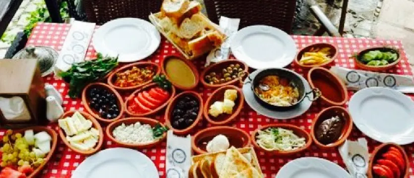 Sirince ZEUS Cafe & Restaurant & Wine House