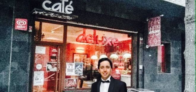 Cafe Deluxe