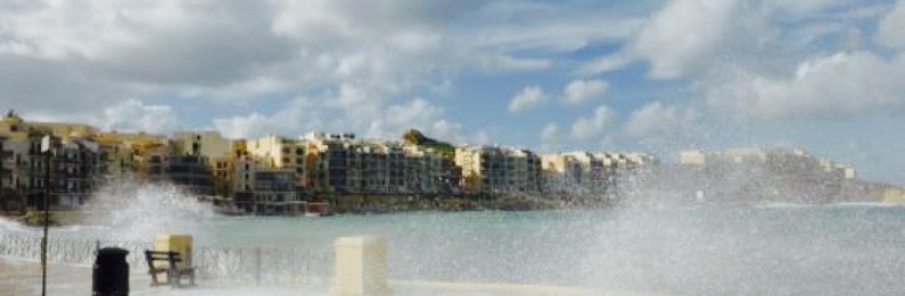 Mellos - Bar & Grill