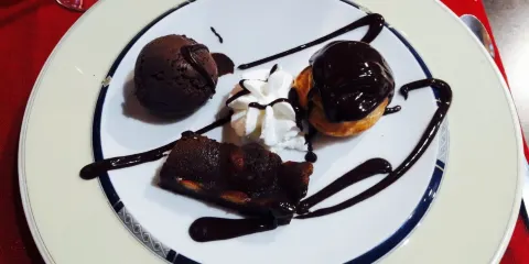 Restaurant La Baie d' Halong