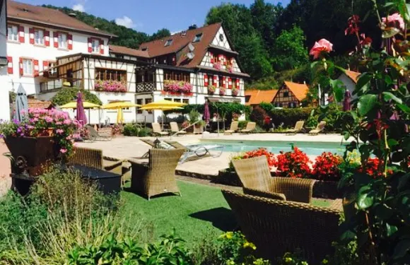 Hôtel Restaurant Au Cheval Blanc