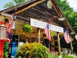 Old Sautee Store Market & Deli