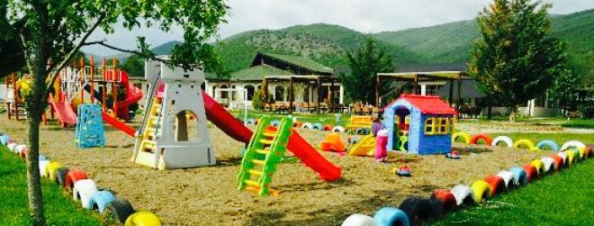 Vivianit Village