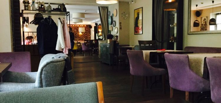 La Chatte Cafe