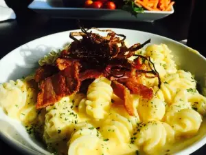Crave Grille
