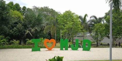 MJD Urban Escape Farm