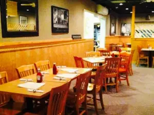 Carriage Towne Bar & Grille