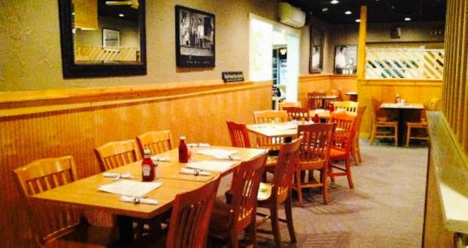 Carriage Towne Bar & Grille