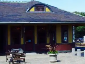 Club Car Cafe