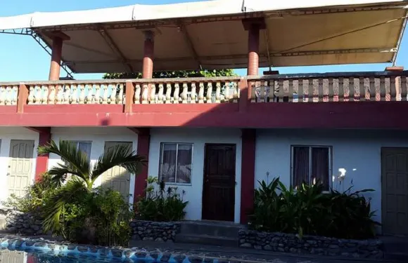 白色城堡海灘度假村