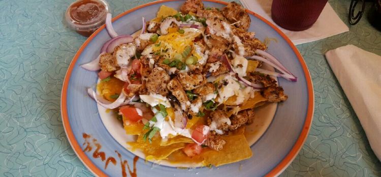 Mama Kwan's Tiki Bar & Grill