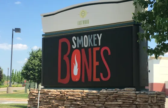 Smokey Bones Lansing