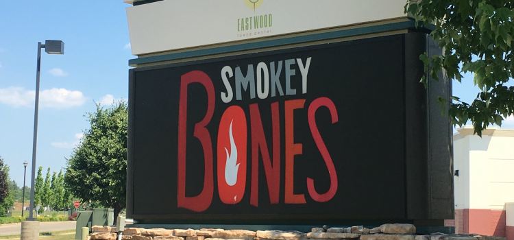 Smokey Bones Lansing