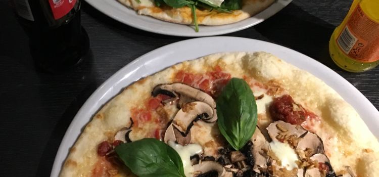 Charlie Pizza
