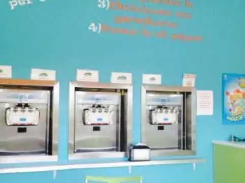 Islands Frozen Yogurt