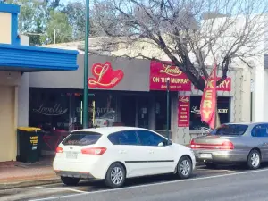 Lovell's Bakery on the Murray