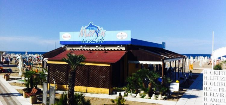Marlin beach restaurant