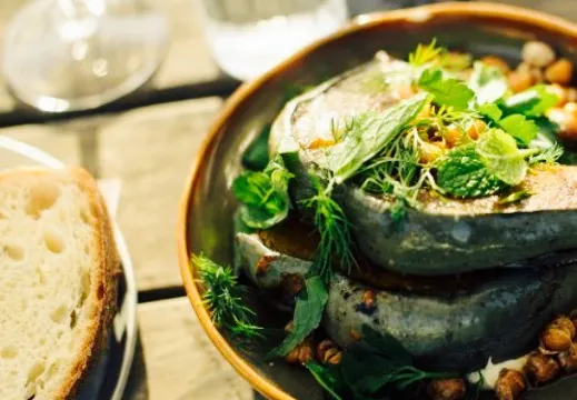 Montalto Piazza Cafe