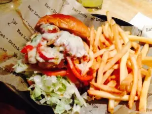 Bar Louie - Mohegan Sun Pocono