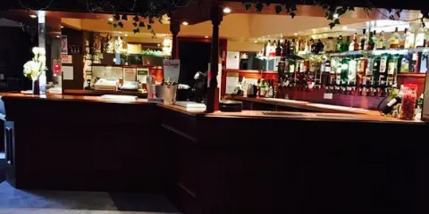 New Royal Garden Cantonese & Thai Restaurant