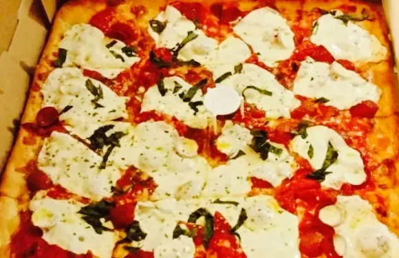 Mannino's 4 Pizzeria & Trattoria